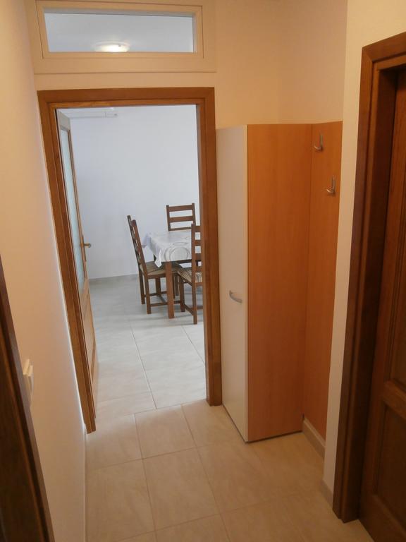 Apartments Crncic Šilo Pokoj fotografie