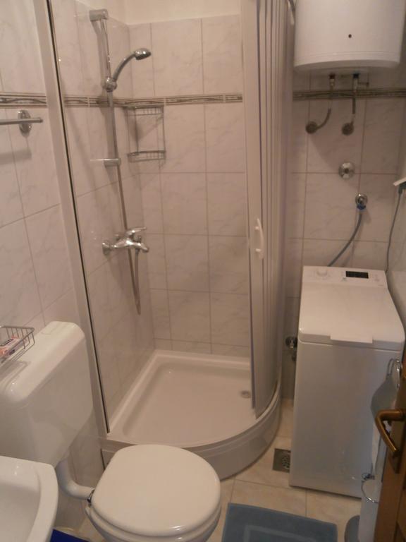 Apartments Crncic Šilo Pokoj fotografie